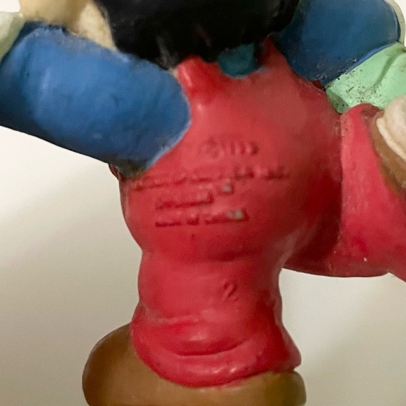 Vintage 1989 Super Mario Holding Turnip Figure Applause Nintendo - Picture 9 of 10